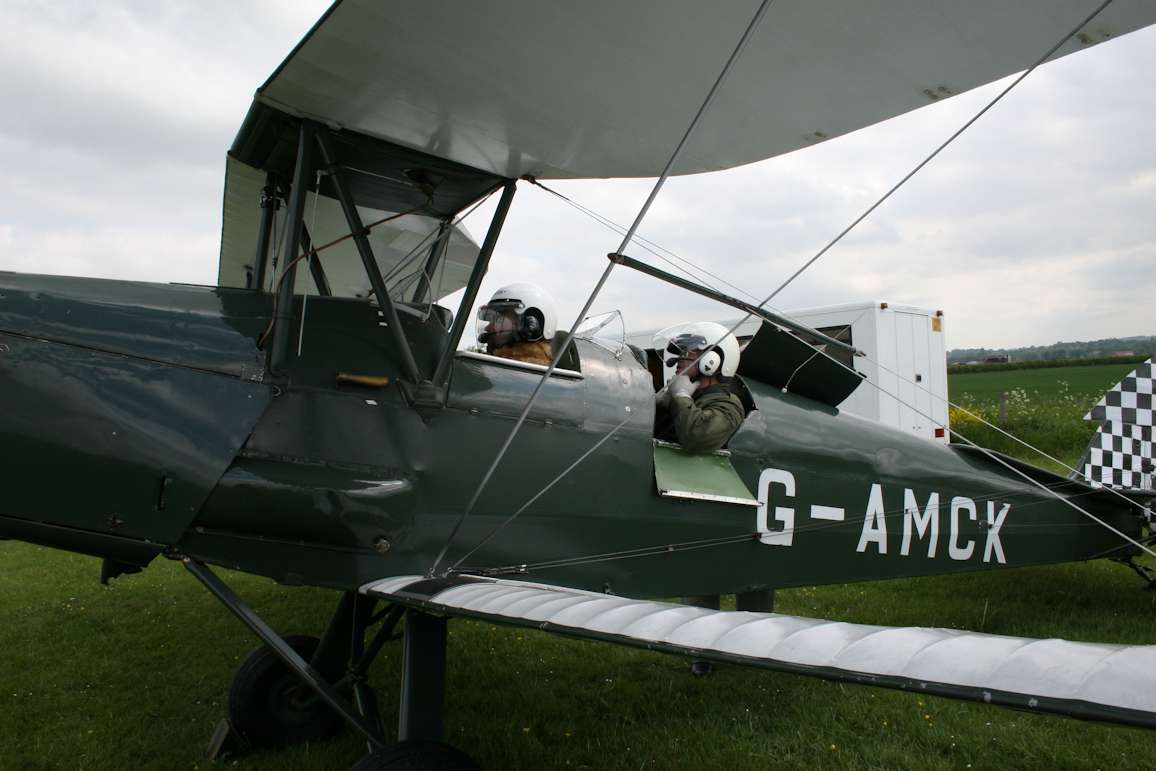 14-05-08-23TigerMothFlightPreFlight5