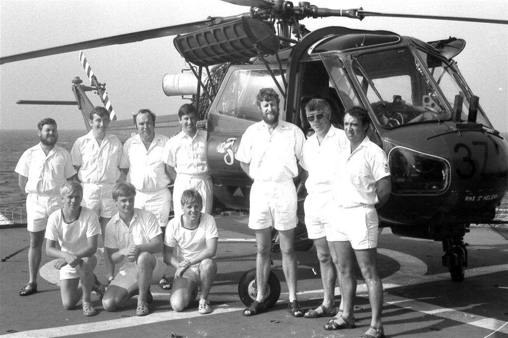 Lt Cmdr Heelas & Flight crew (Large)