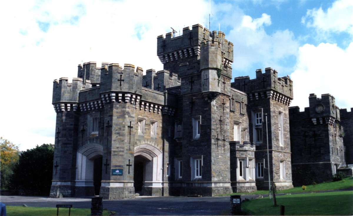 Wray Castle 1 (Large)