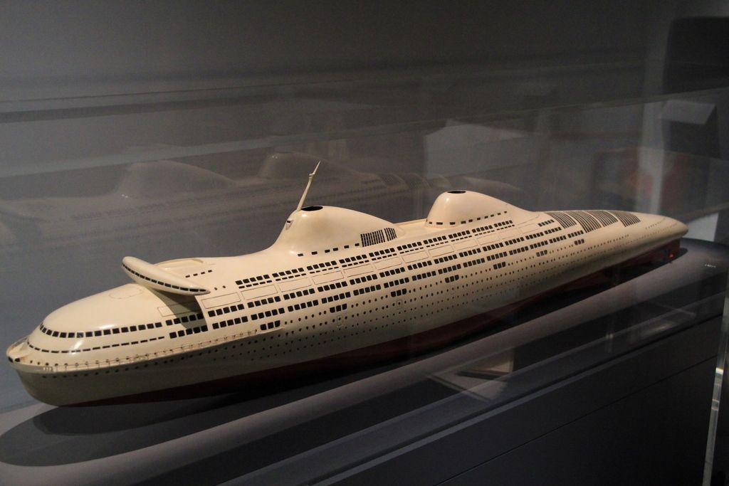 Futuristic liner design from the 1930s Futuristic liner design from the 1930s