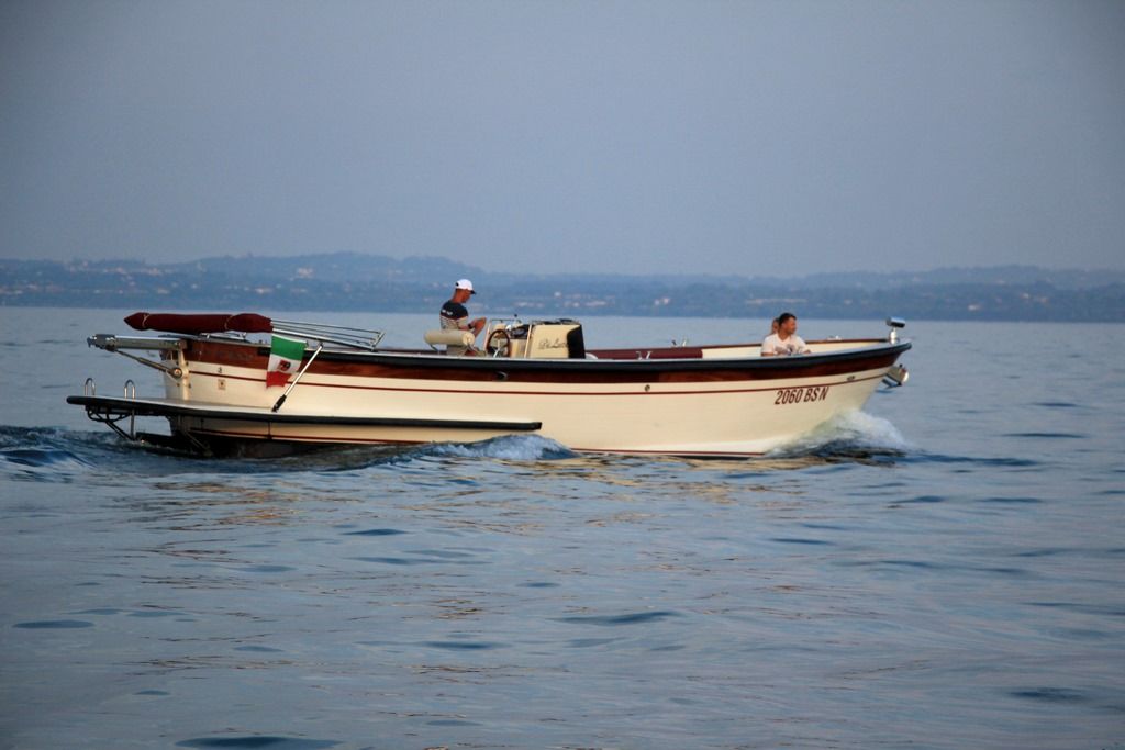 italian speedboat (013).jpg italian speedboat (013).jpg
