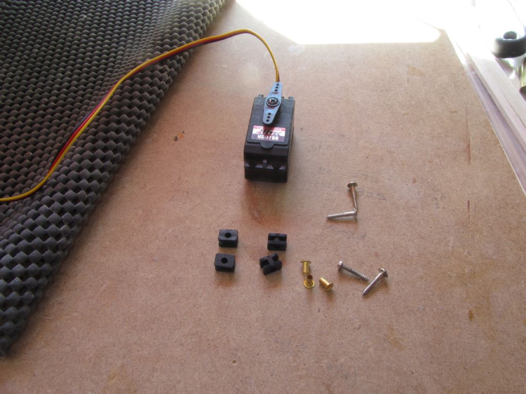 low profile servo.jpg low profile servo.jpg