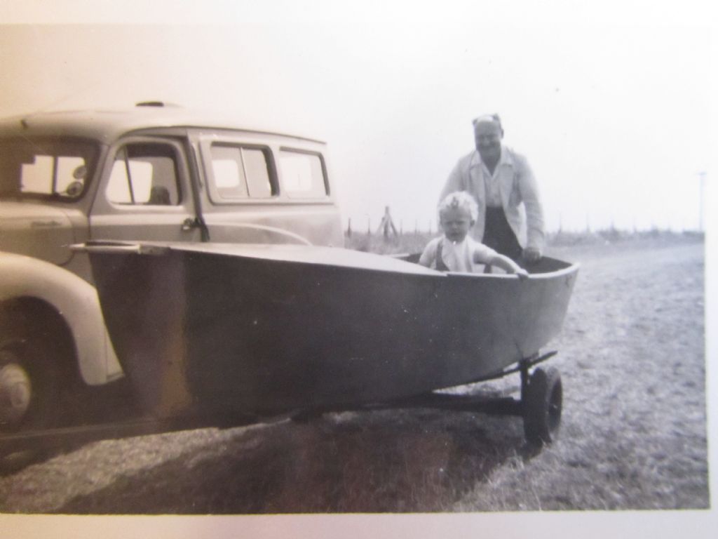 early dinghy.jpg early dinghy.jpg