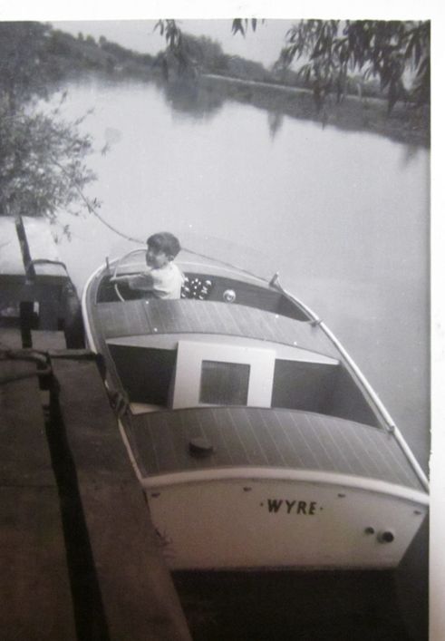 runabout.jpg runabout.jpg