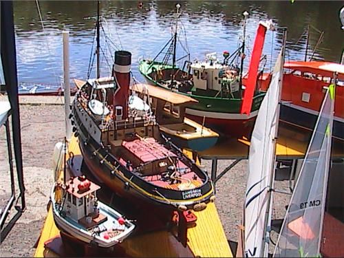 http://www.modelboats.co.uk/wp-content/uploads/sites/5/images/member_albums/1989/HPNX0153.JPG