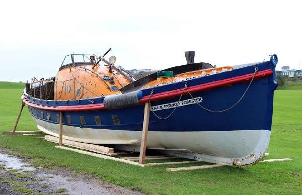 rnli_on915_friendlyforester_thornwickholidayfarm_flammmborough_12.11.17_on915_nl_lol.jpg rnli_on915_friendlyforester_thornwickholidayfarm_flammmborough_12.11.17_on915_nl_lol.jpg