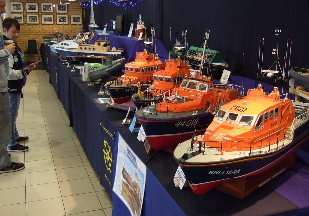 etherow club stand.jpg etherow club stand.jpg
