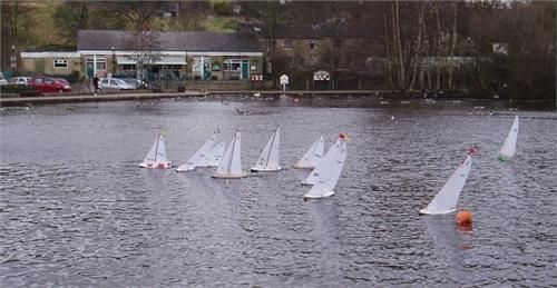 http://www.modelboats.co.uk/wp-content/uploads/sites/5/images/member_albums/2674/First_race_of_season_2008.JPG