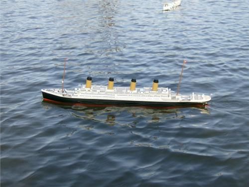 titanic lo res 2.jpg titanic lo res 2.jpg