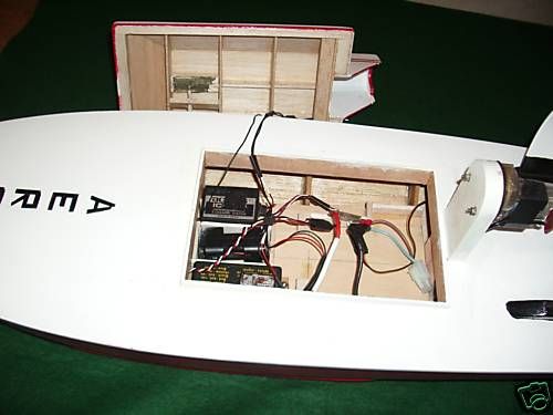http://www.modelboats.co.uk/wp-content/uploads/sites/5/images/member_albums/3281/b832_12.jpg
