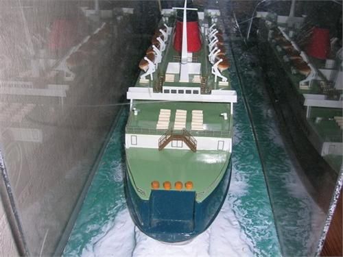 http://www.modelboats.co.uk/wp-content/uploads/sites/5/images/member_albums/3318/DSCN3214.JPG