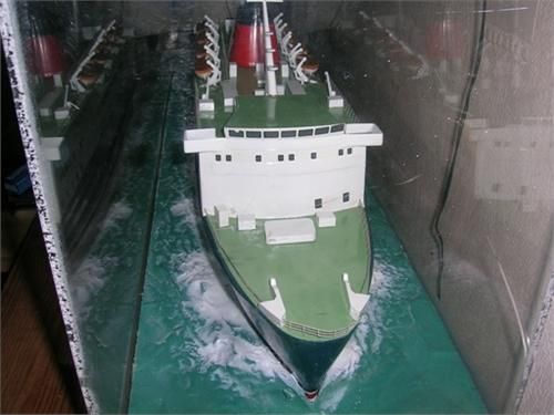 http://www.modelboats.co.uk/wp-content/uploads/sites/5/images/member_albums/3318/DSCN3215.JPG