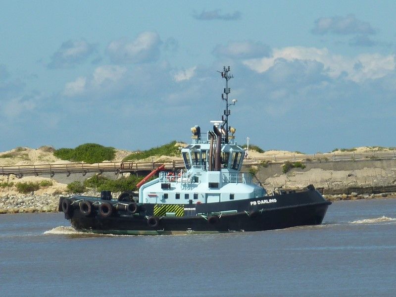 tug darling.jpg tug darling.jpg
