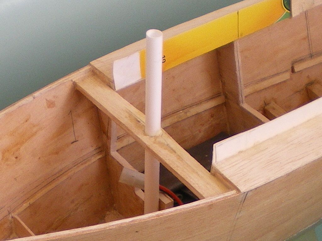 Close up of mast support tube