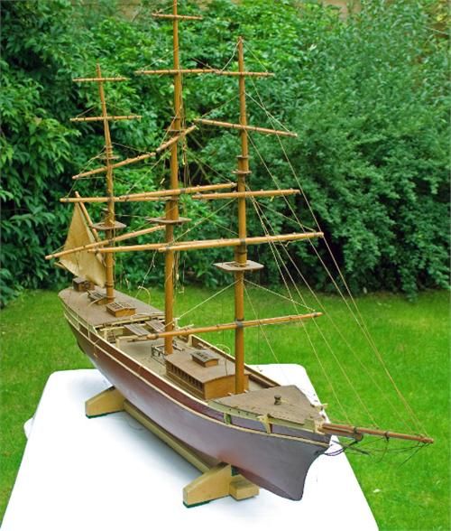 http://www.modelboats.co.uk/wp-content/uploads/sites/5/images/member_albums/4097/Clipper1a.jpg