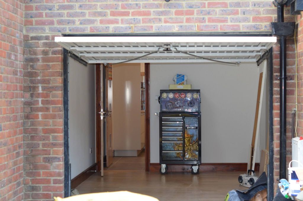garage.jpg garage.jpg