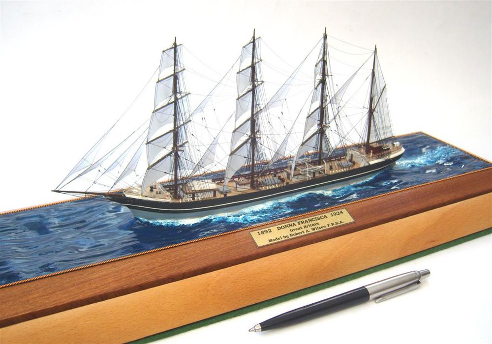 donna francisca port bow.jpg donna francisca port bow.jpg