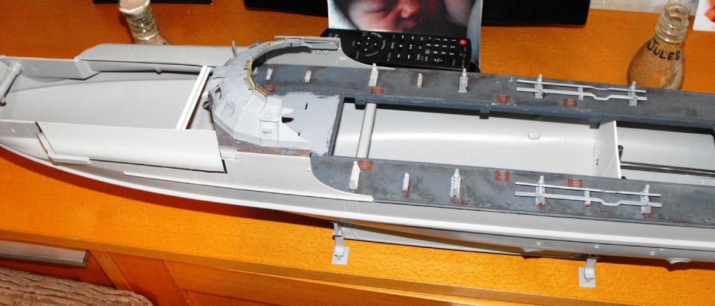 Main & front hatch. Main & front hatch.